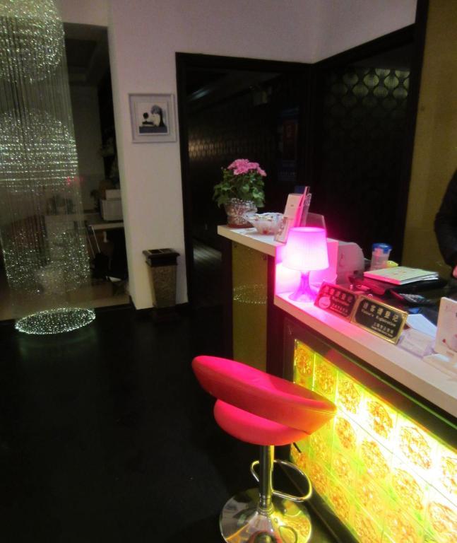 Jiujiu Holiday Hotel Xangai Exterior foto