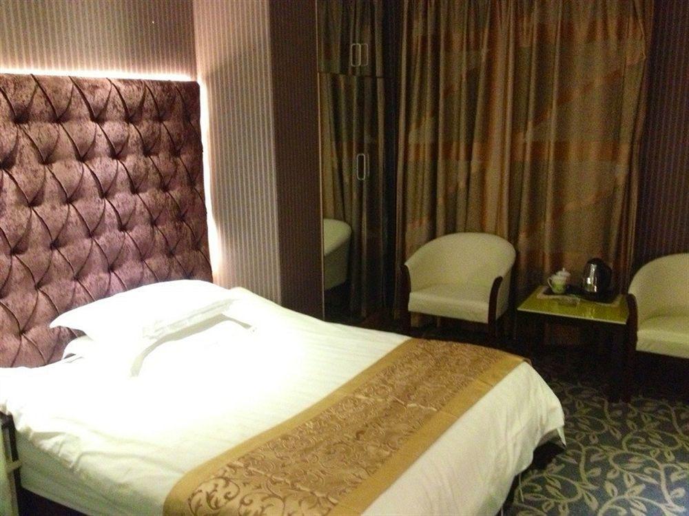 Jiujiu Holiday Hotel Xangai Exterior foto